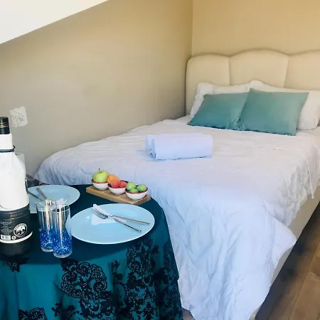 Levent Shine Residence Homestay *