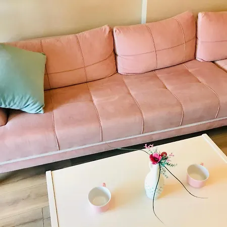 Homestay Levent Shine Residence